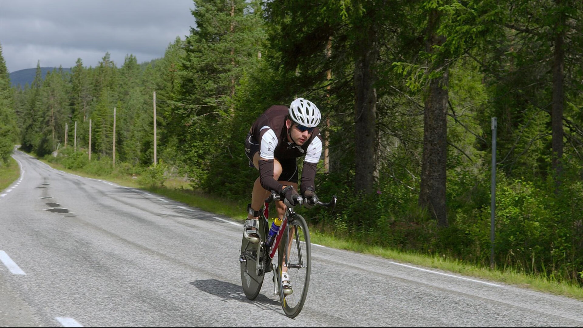 开云体育官方-《全球电竞市场份额:亚洲领跑,欧洲紧随其后》,全球电竞产业交易额